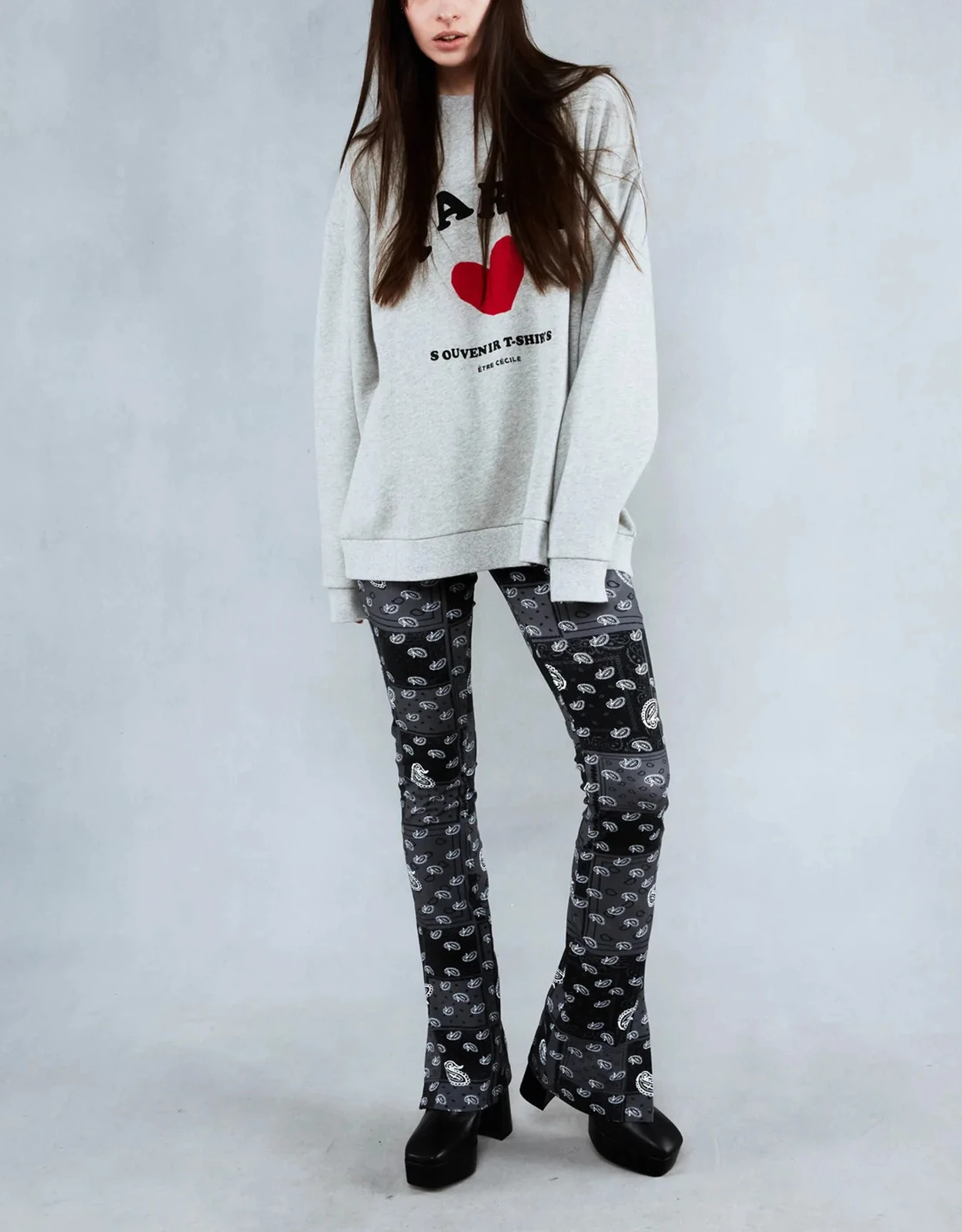 Être Cécile Paris Souvenir Boyfriend Sweatshirt 5 Être Cécile Paris Souvenir Boyfriend Sweatshirt - Image 3