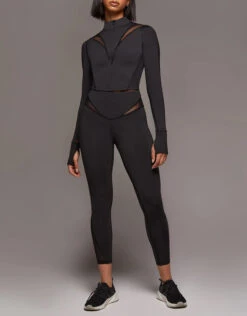 Michi Peak Long Sleeve Crop Top-Black -Gani Clothing Shop 2689555
