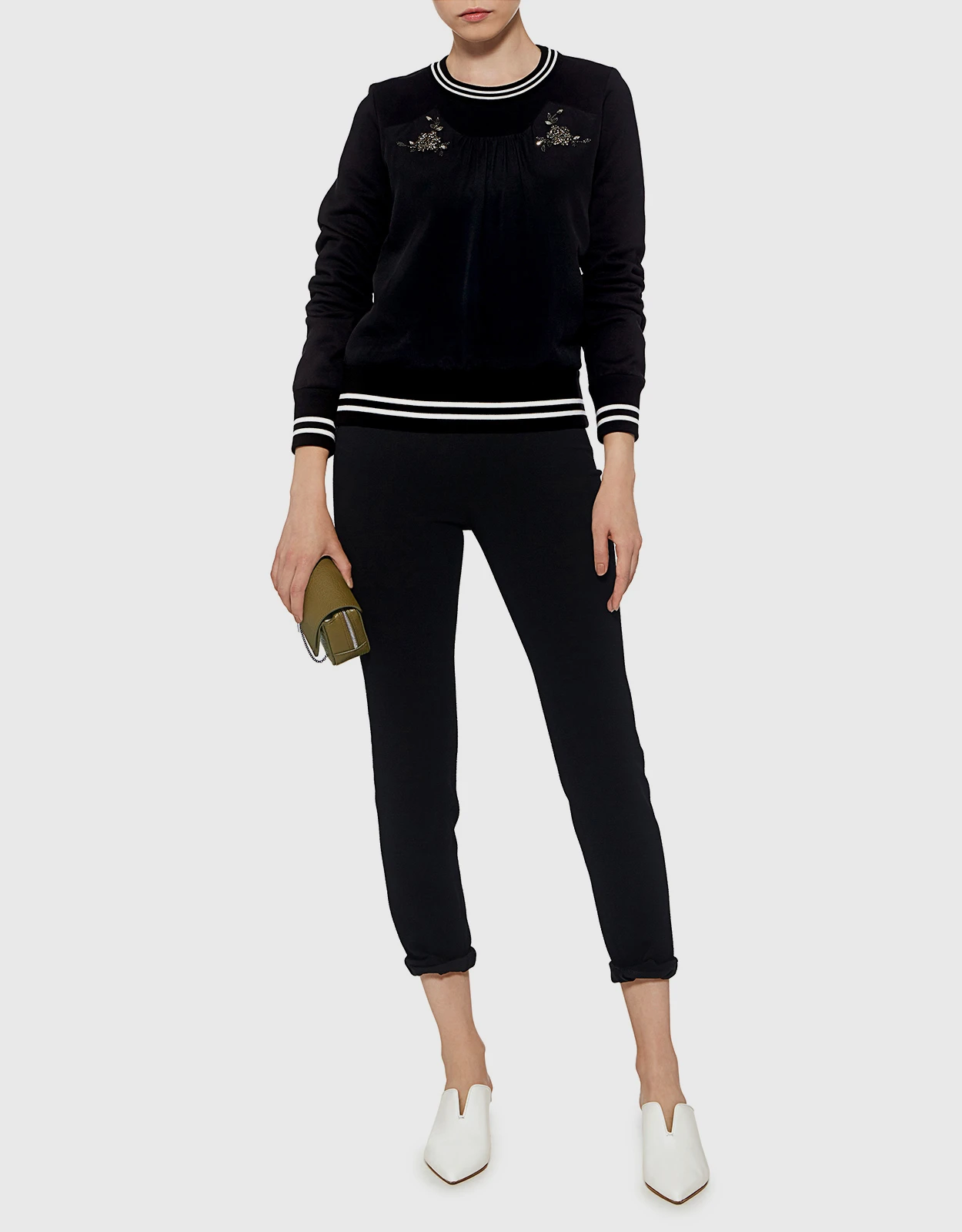 No.21 Flower Embellished Pleat Detail Sweatshirt 4 No.21 Flower Embellished Pleat Detail Sweatshirt - Image 2