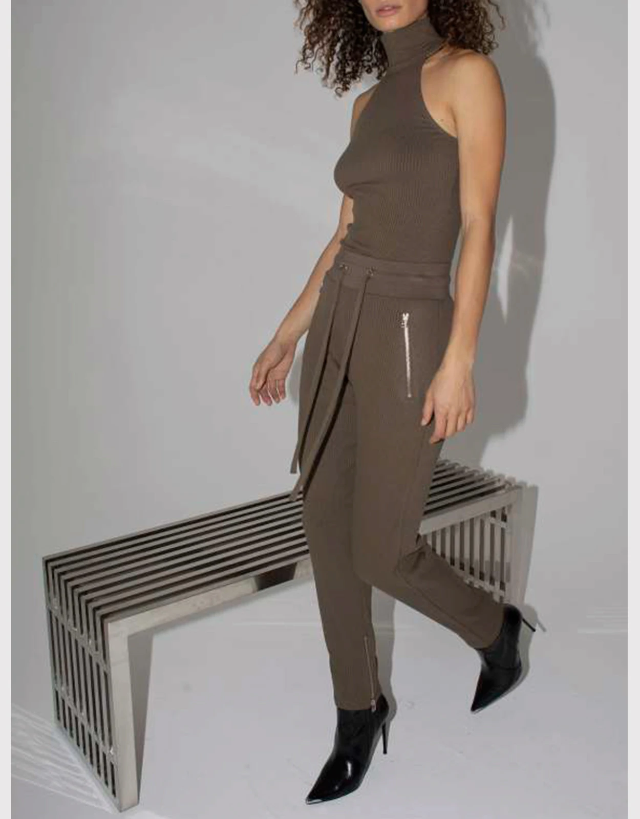 The Range Alloy Rib Zip Pant 5 The Range Alloy Rib Zip Pant - Image 3