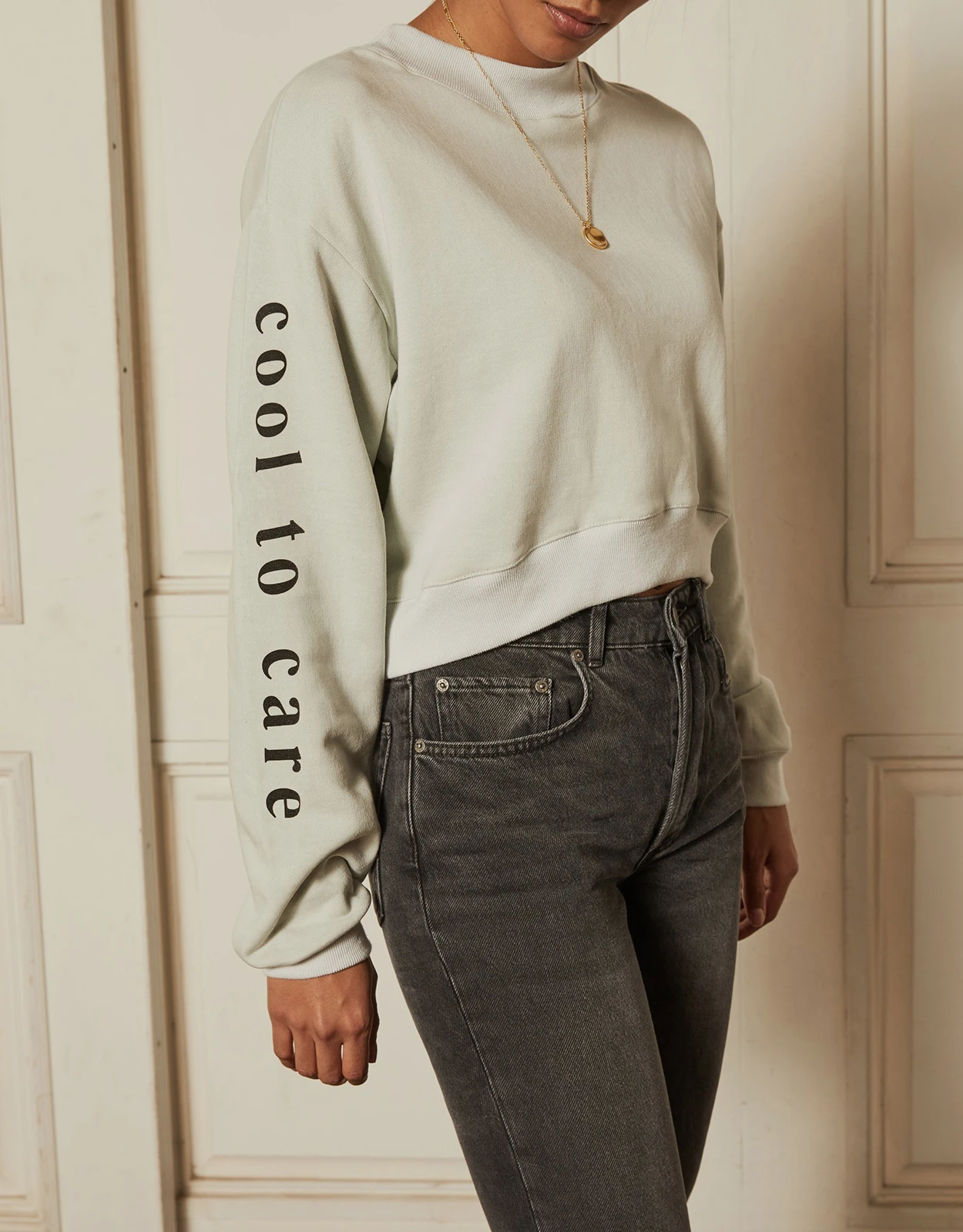 Boyish Jeans The Joni Cropped Sweatshirt-Pearl Gray Cool To Care 4 Boyish Jeans The Joni Cropped Sweatshirt-Pearl Gray Cool To Care - Image 2