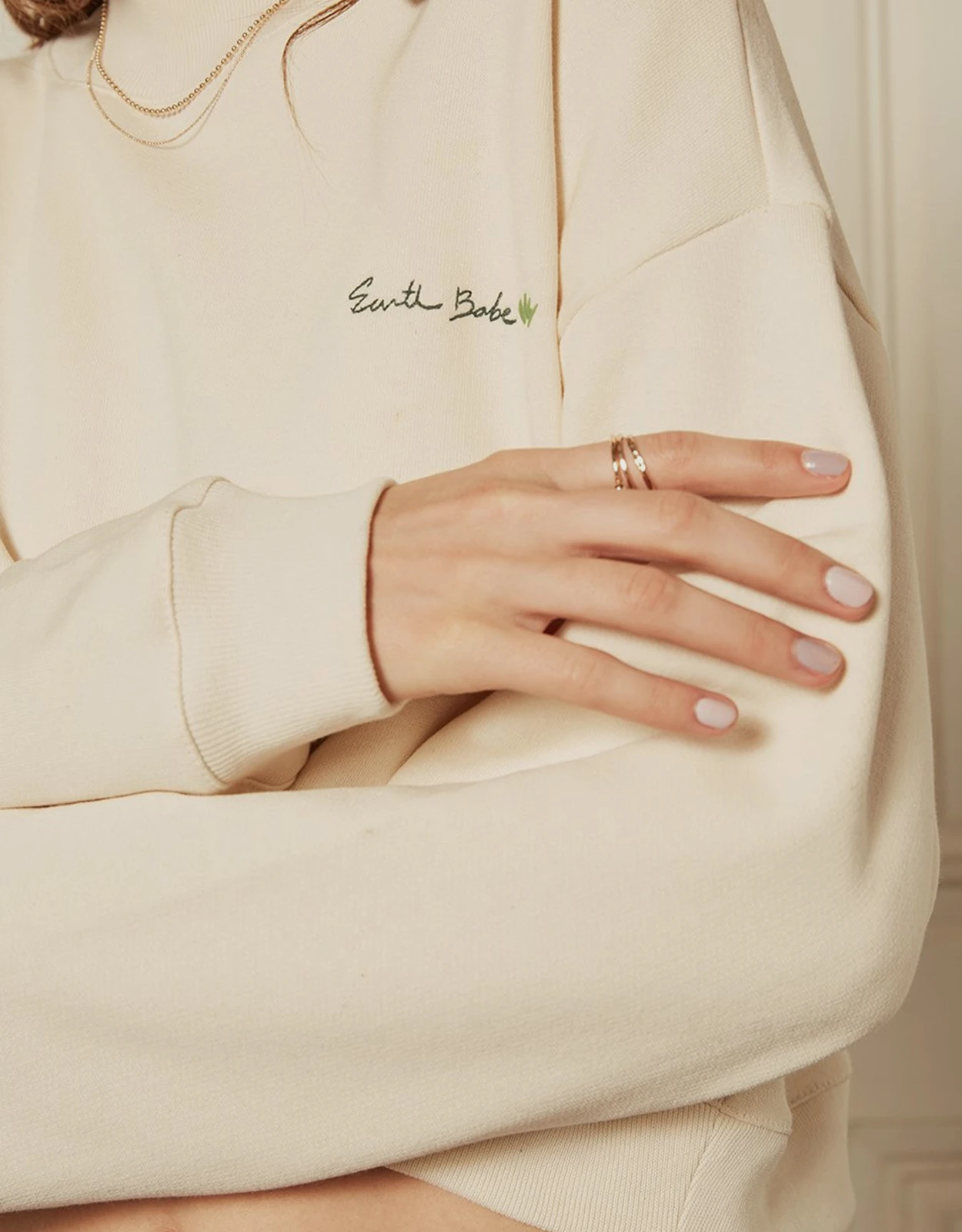 Boyish Jeans The Joni Cropped Sweatshirt-Off White Earth Babe 3 Boyish Jeans The Joni Cropped Sweatshirt-Off White Earth Babe