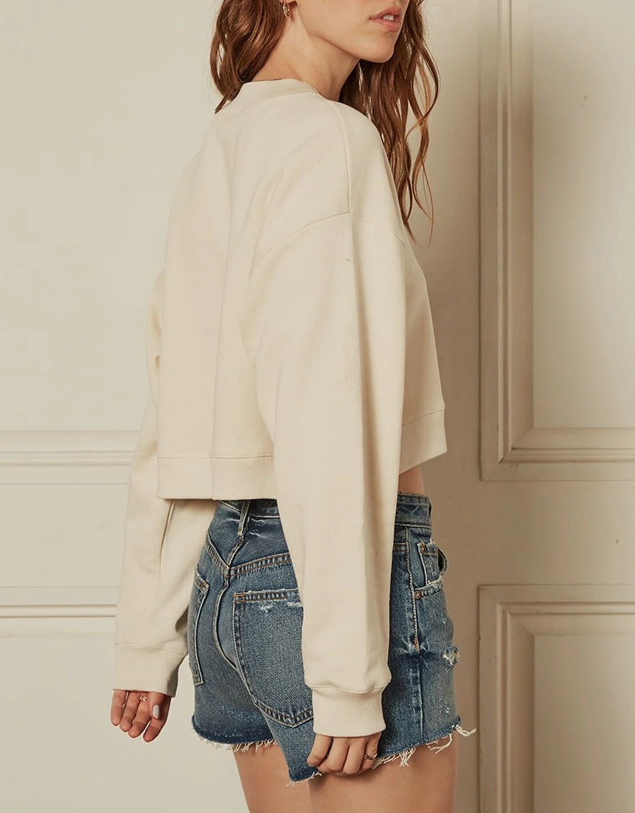 Boyish Jeans The Joni Cropped Sweatshirt-Off White Earth Babe 6 Boyish Jeans The Joni Cropped Sweatshirt-Off White Earth Babe - Image 4