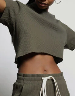 Twenty Montreal Everest Thermal Raglan Cropped Top